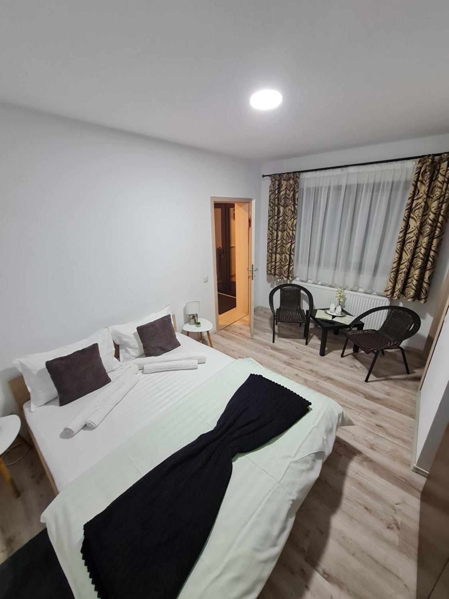 Vila Emma Rîşnov Kamer foto