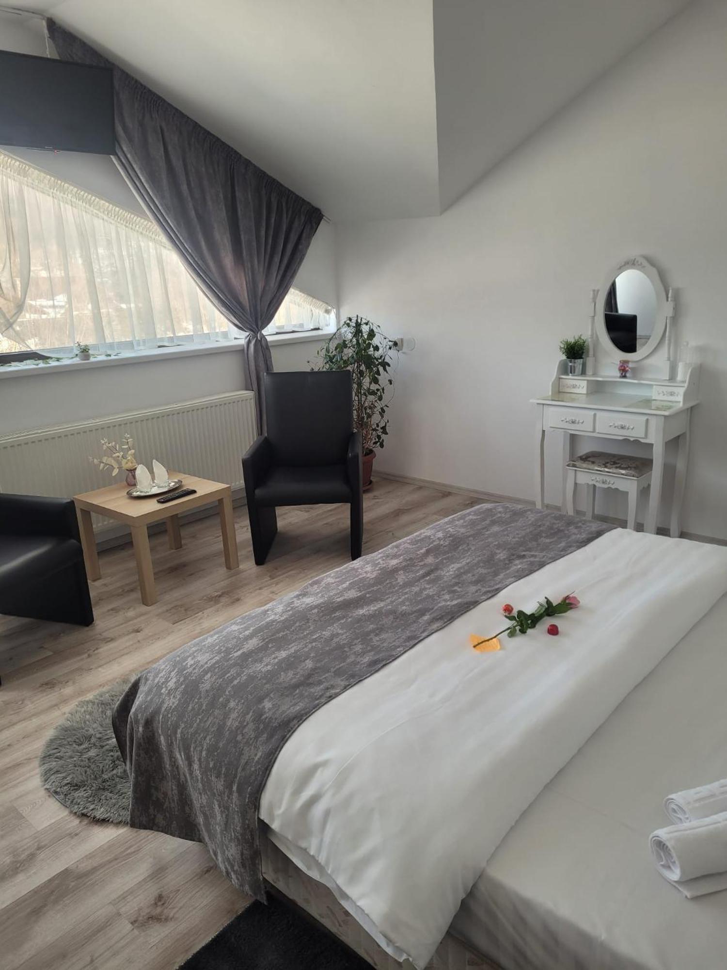 Vila Emma Rîşnov Buitenkant foto